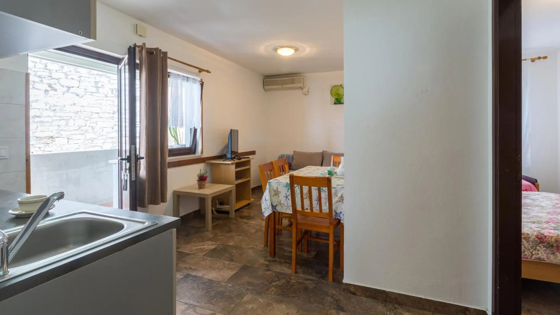Apartments By The Sea Sveti Ivan, Umag - 7002